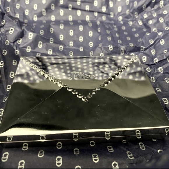 Dior Beauty Confidential Summer Face & Lips 001 (NIB Collectible) - Picture 3 of 14